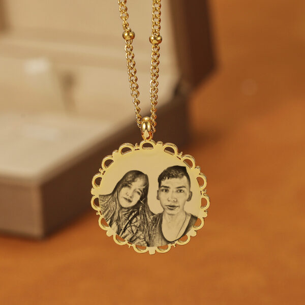 Customized Engraved Photo Stainless Steel Lace Necklace with Bead Chain