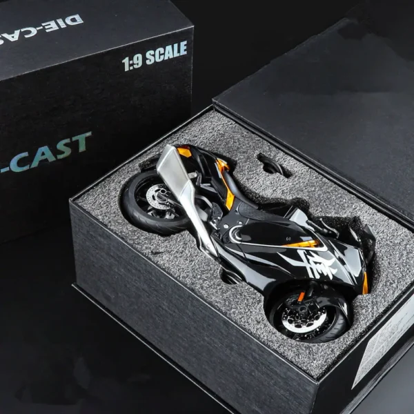 1:9 SUZUKI Hayabusa GSX-1300R Alloy Racing Motorcycle Model
