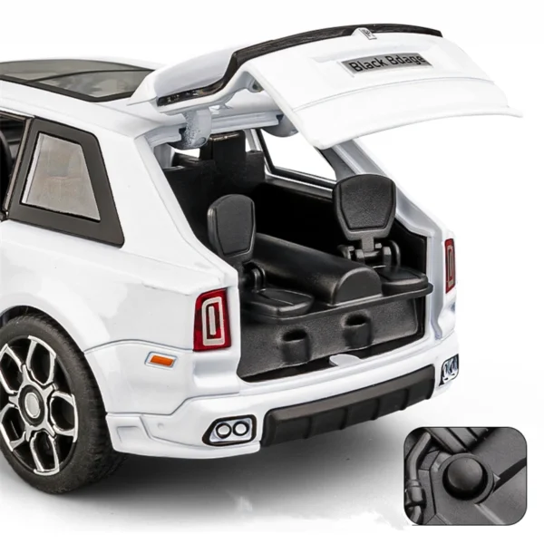 1:32 Rolls Royce Cullinan SUV Diecast Model with Sound & Light - Image 4